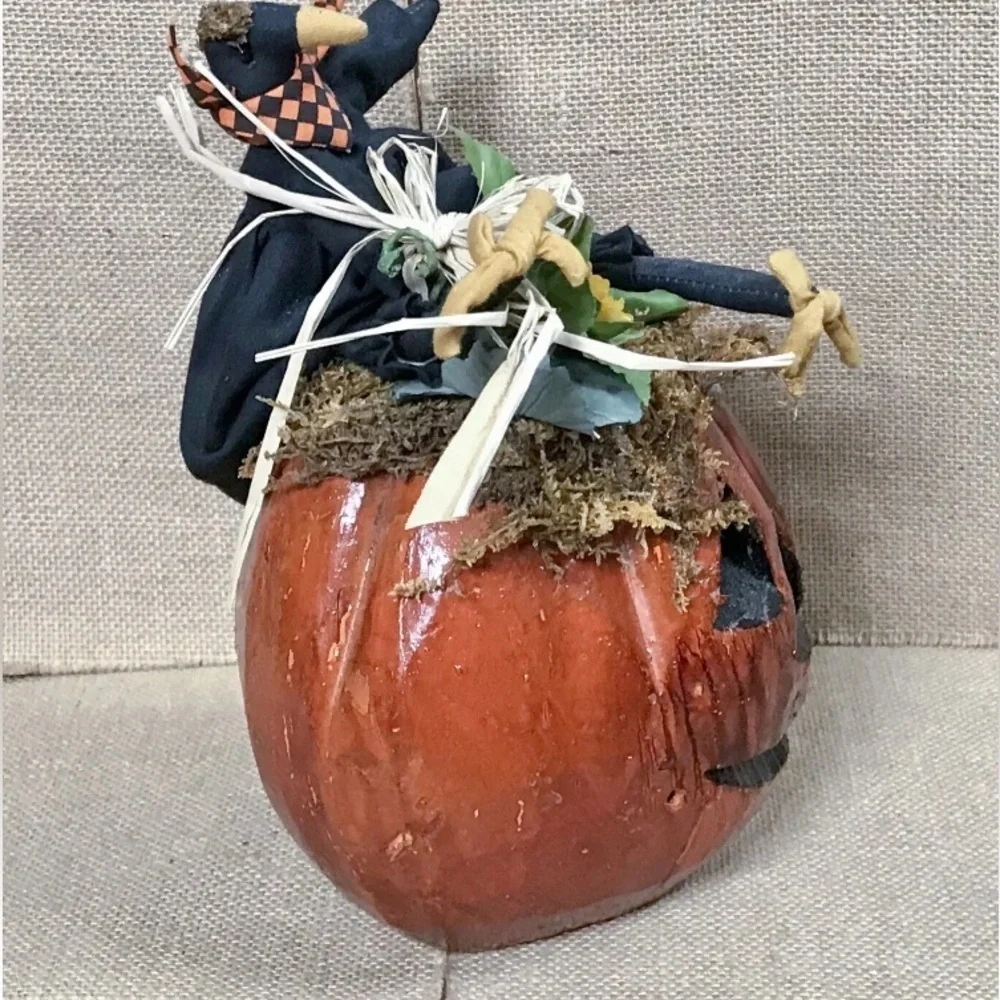 Vintage Hand Carved Gourd Jack O Lantern Plush Crow Decoration Whimsigoth Goth